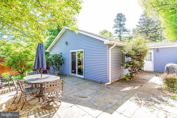 7216 Tod St, Falls Church, Virginia 22046