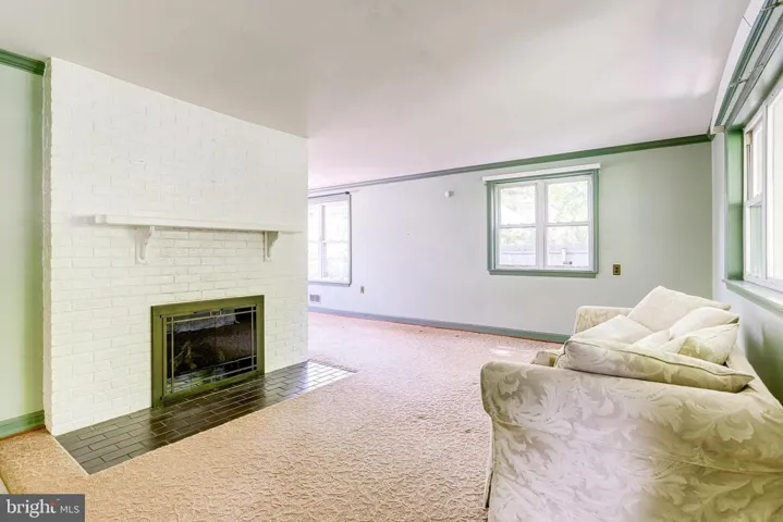 7216 Tod St, Falls Church, Virginia 22046
