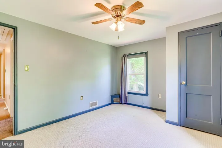 7216 Tod St, Falls Church, Virginia 22046