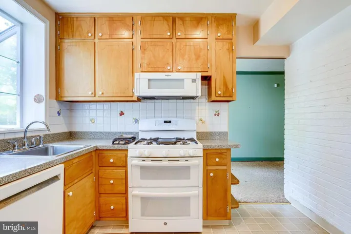 7216 Tod St, Falls Church, Virginia 22046