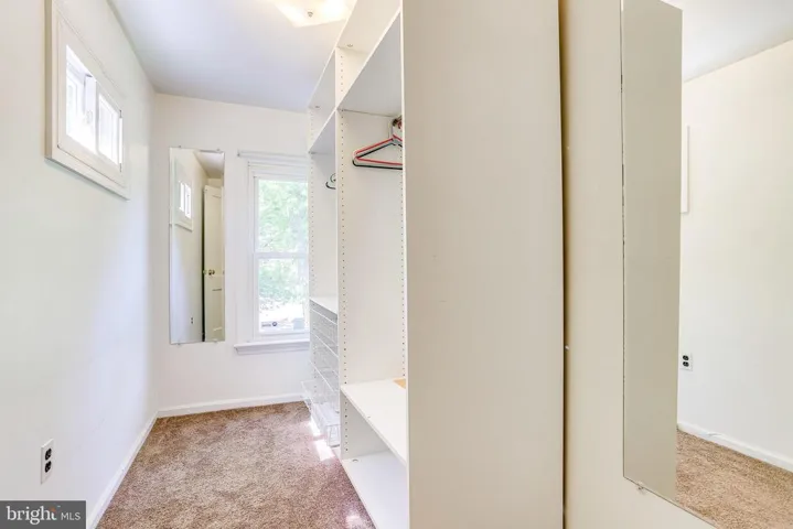 7216 Tod St, Falls Church, Virginia 22046