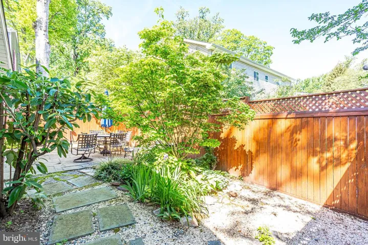 7216 Tod St, Falls Church, Virginia 22046