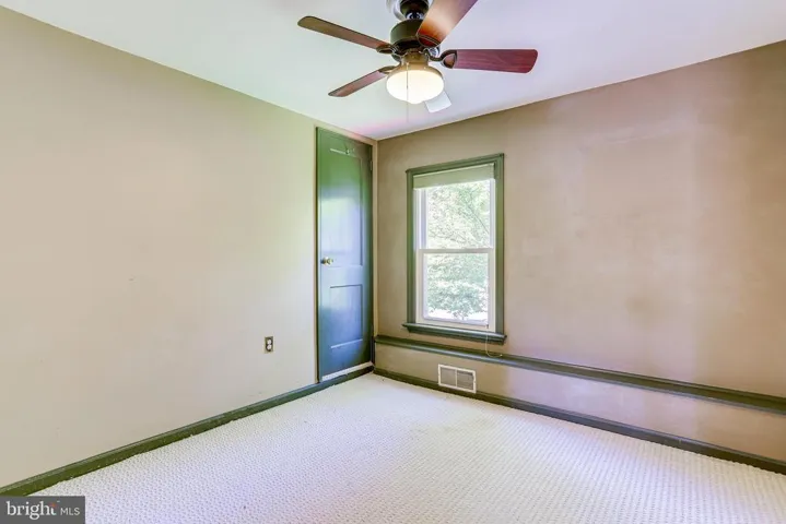 7216 Tod St, Falls Church, Virginia 22046