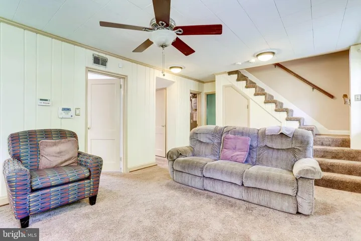7216 Tod St, Falls Church, Virginia 22046