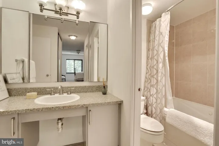 203 Yoakum Pkwy #719, Alexandria, Virginia 22304