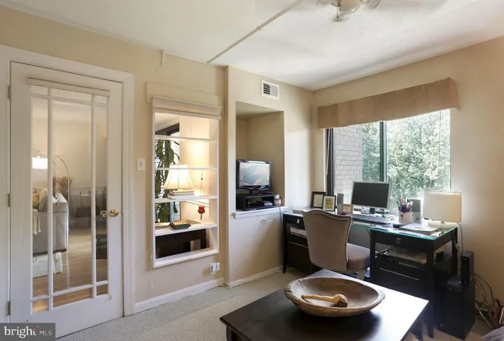 203 Yoakum Pkwy #719, Alexandria, Virginia 22304