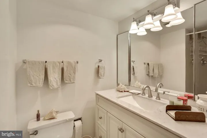203 Yoakum Pkwy #719, Alexandria, Virginia 22304