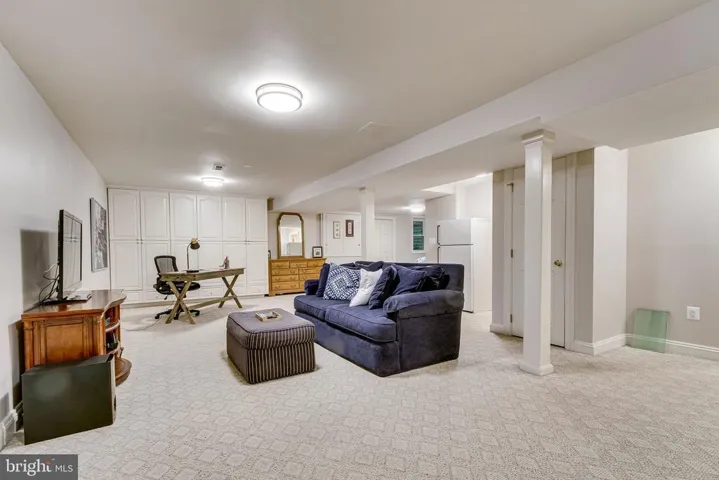 8245 Branch Rd, Annandale, Virginia 22003