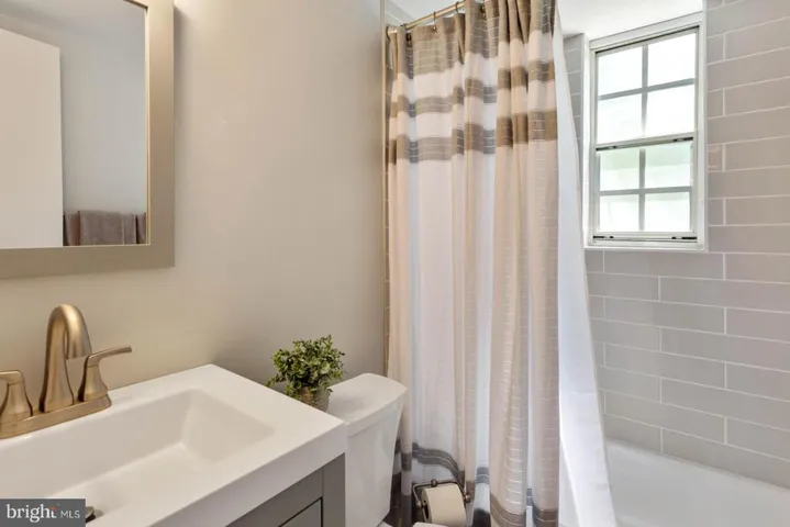 2105 N Scott St #78, Arlington, Virginia 22209