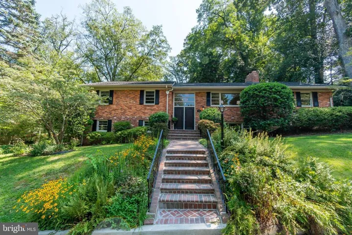 4300 24th Rd N, Arlington, Virginia 22207