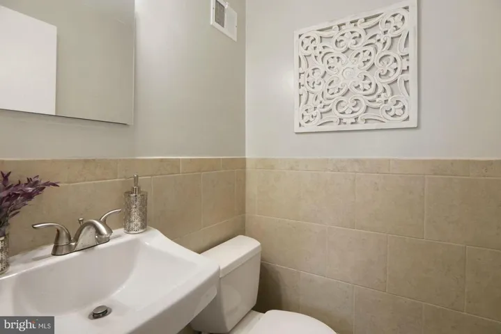 3225 Wynford Dr, Fairfax, Virginia 22031