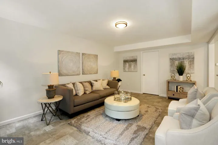 3225 Wynford Dr, Fairfax, Virginia 22031