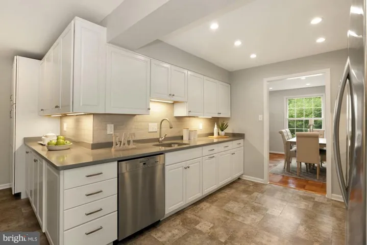 3225 Wynford Dr, Fairfax, Virginia 22031
