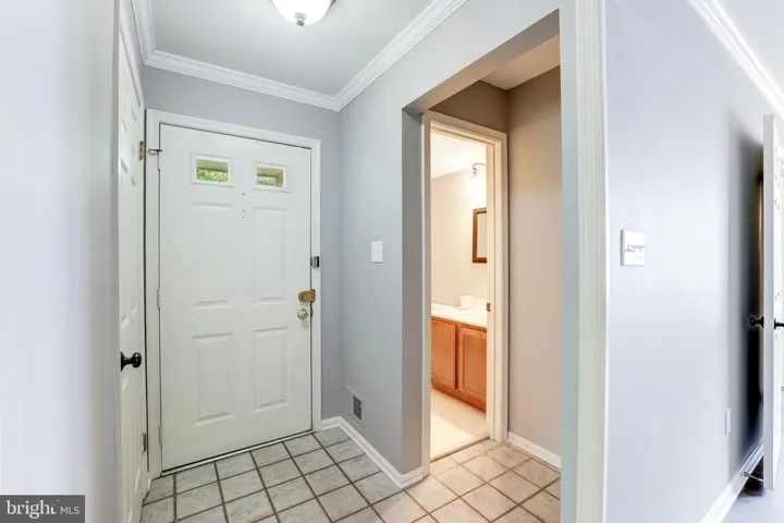 5921 Ambassador Way, Alexandria, Virginia 22310
