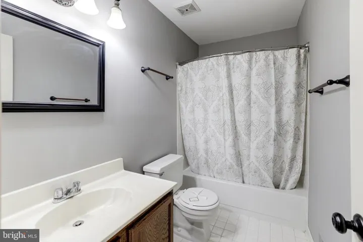 5921 Ambassador Way, Alexandria, Virginia 22310