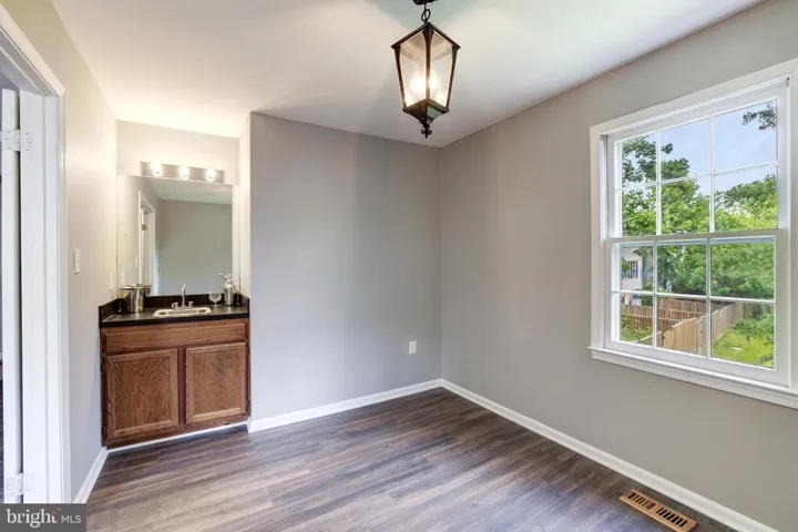 5921 Ambassador Way, Alexandria, Virginia 22310