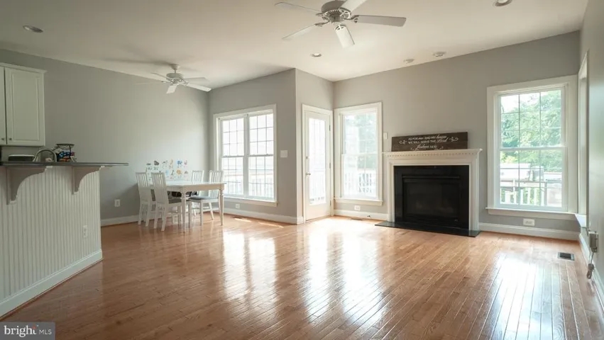 25671 Tremaine Ter, Chantilly, Virginia 20152