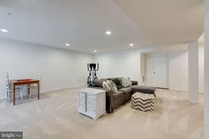 17048 Silver Arrow Dr, Dumfries, Virginia 22026