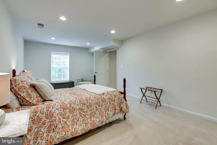 17048 Silver Arrow Dr, Dumfries, Virginia 22026
