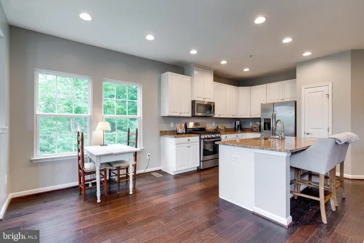 17048 Silver Arrow Dr, Dumfries, Virginia 22026