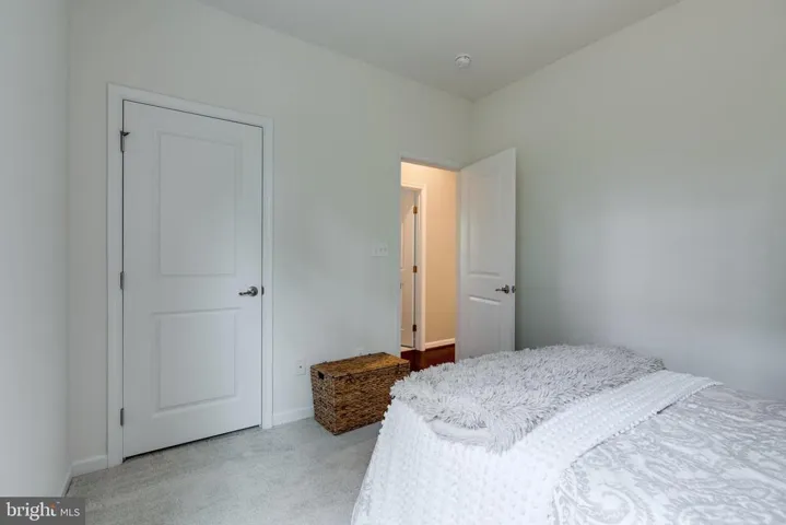 17048 Silver Arrow Dr, Dumfries, Virginia 22026