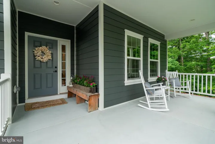 17048 Silver Arrow Dr, Dumfries, Virginia 22026