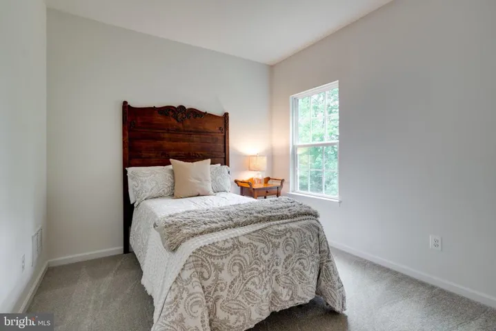 17048 Silver Arrow Dr, Dumfries, Virginia 22026