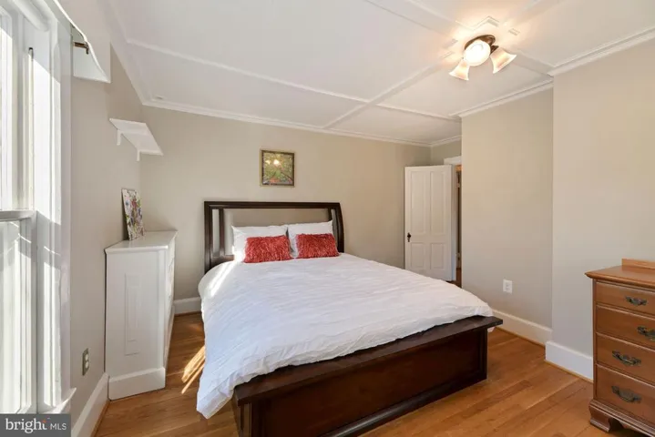 413 E Columbia St, Falls Church, Virginia 22046