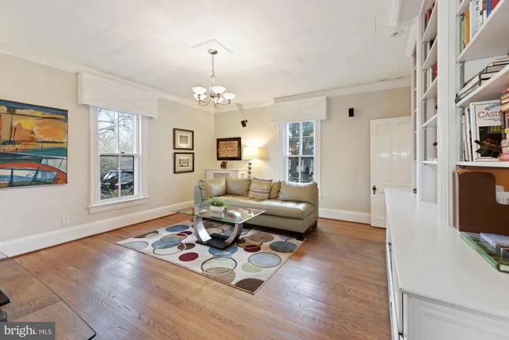 413 E Columbia St, Falls Church, Virginia 22046