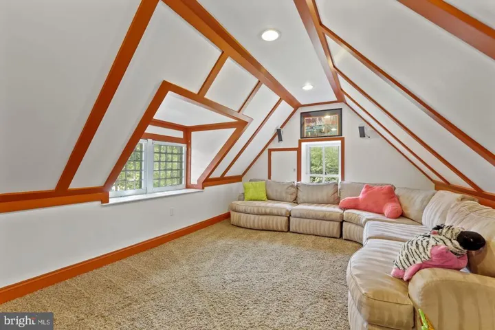413 E Columbia St, Falls Church, Virginia 22046