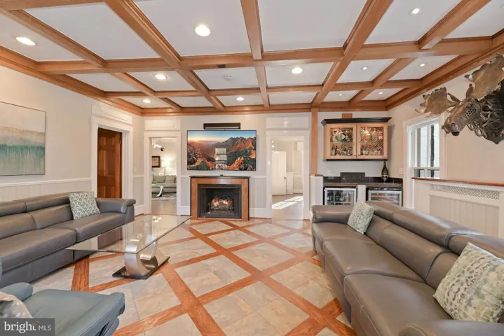 413 E Columbia St, Falls Church, Virginia 22046