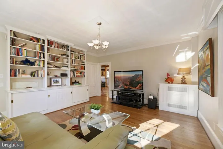 413 E Columbia St, Falls Church, Virginia 22046