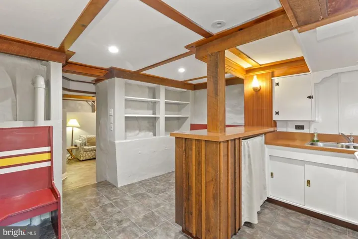 413 E Columbia St, Falls Church, Virginia 22046
