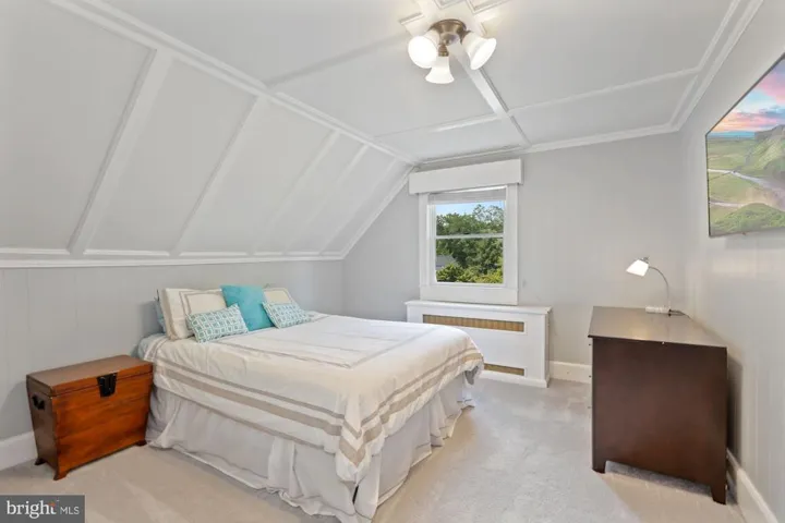413 E Columbia St, Falls Church, Virginia 22046