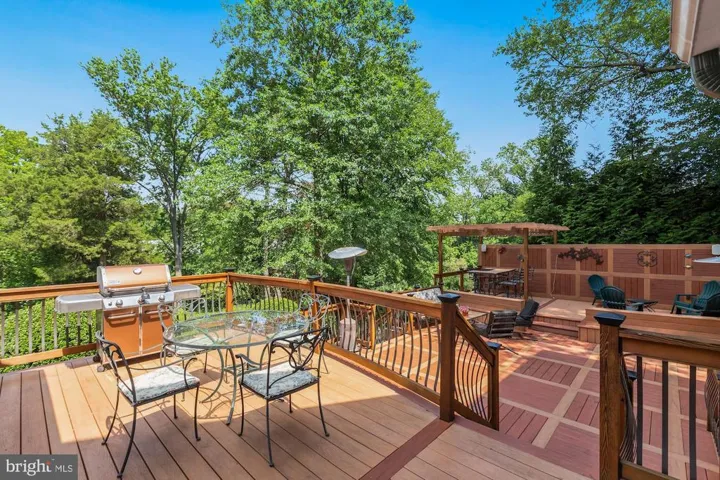 413 E Columbia St, Falls Church, Virginia 22046