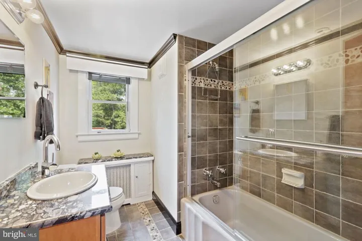 413 E Columbia St, Falls Church, Virginia 22046