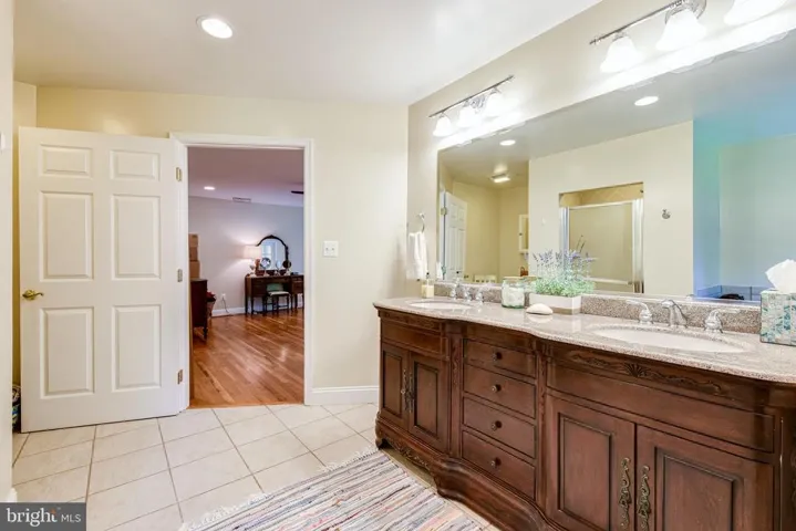 8707 Falkstone Ln, Alexandria, Virginia 22309