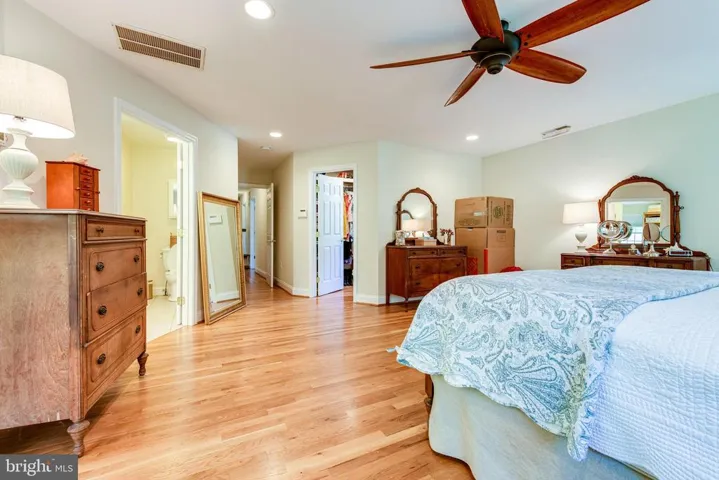 8707 Falkstone Ln, Alexandria, Virginia 22309