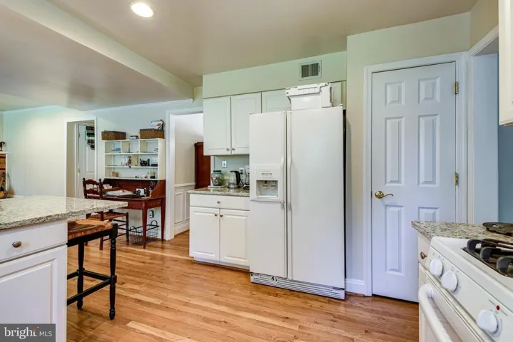8707 Falkstone Ln, Alexandria, Virginia 22309