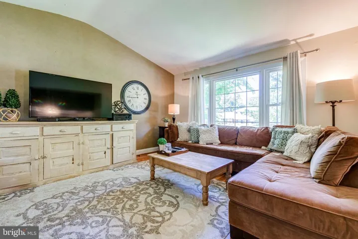 8707 Falkstone Ln, Alexandria, Virginia 22309