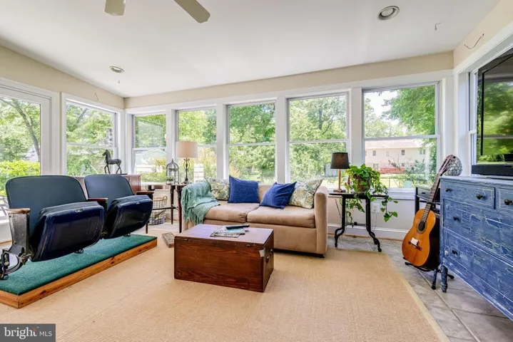 8707 Falkstone Ln, Alexandria, Virginia 22309