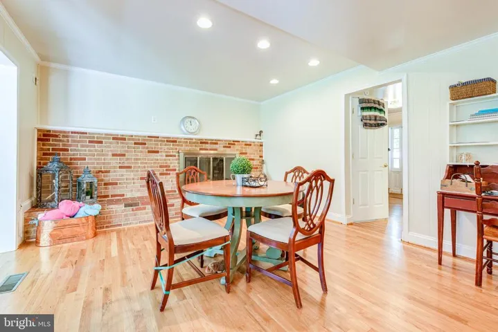8707 Falkstone Ln, Alexandria, Virginia 22309