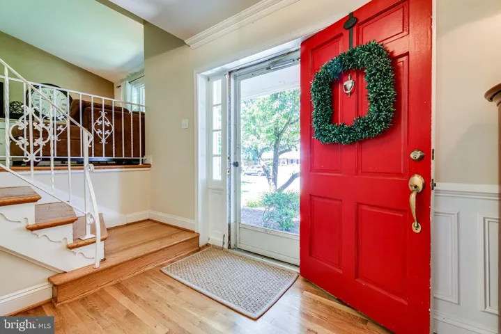 8707 Falkstone Ln, Alexandria, Virginia 22309