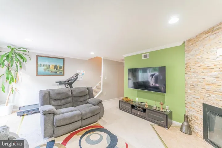 9760 High Water, Burke, Virginia 22015