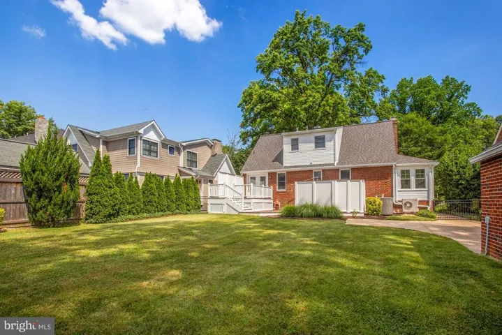4906 11th St N, Arlington, Virginia 22205