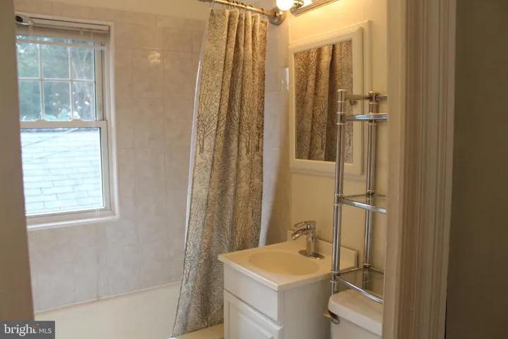 2454 S Monroe St, Arlington, Virginia 22206