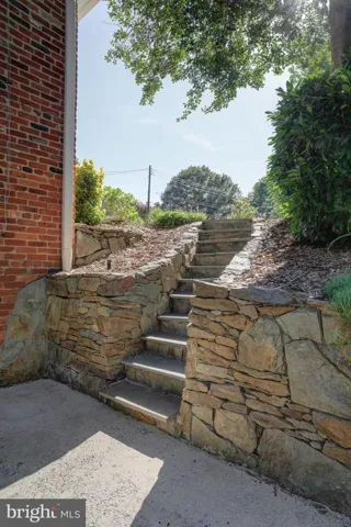 34 Cockrell St, Alexandria, Virginia 22304