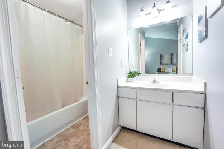 15768 Widewater Dr, Dumfries, Virginia 22025