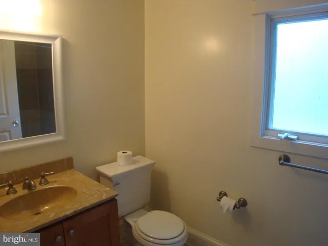 2343 N Vermont St, Arlington, Virginia 22207