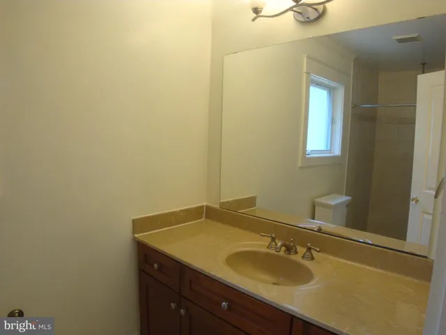 2343 N Vermont St, Arlington, Virginia 22207